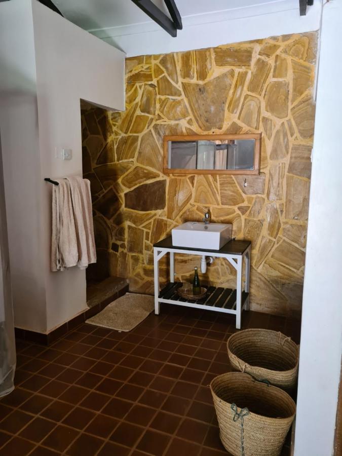 Honey Badger Lodge Moshi Eksteriør bilde