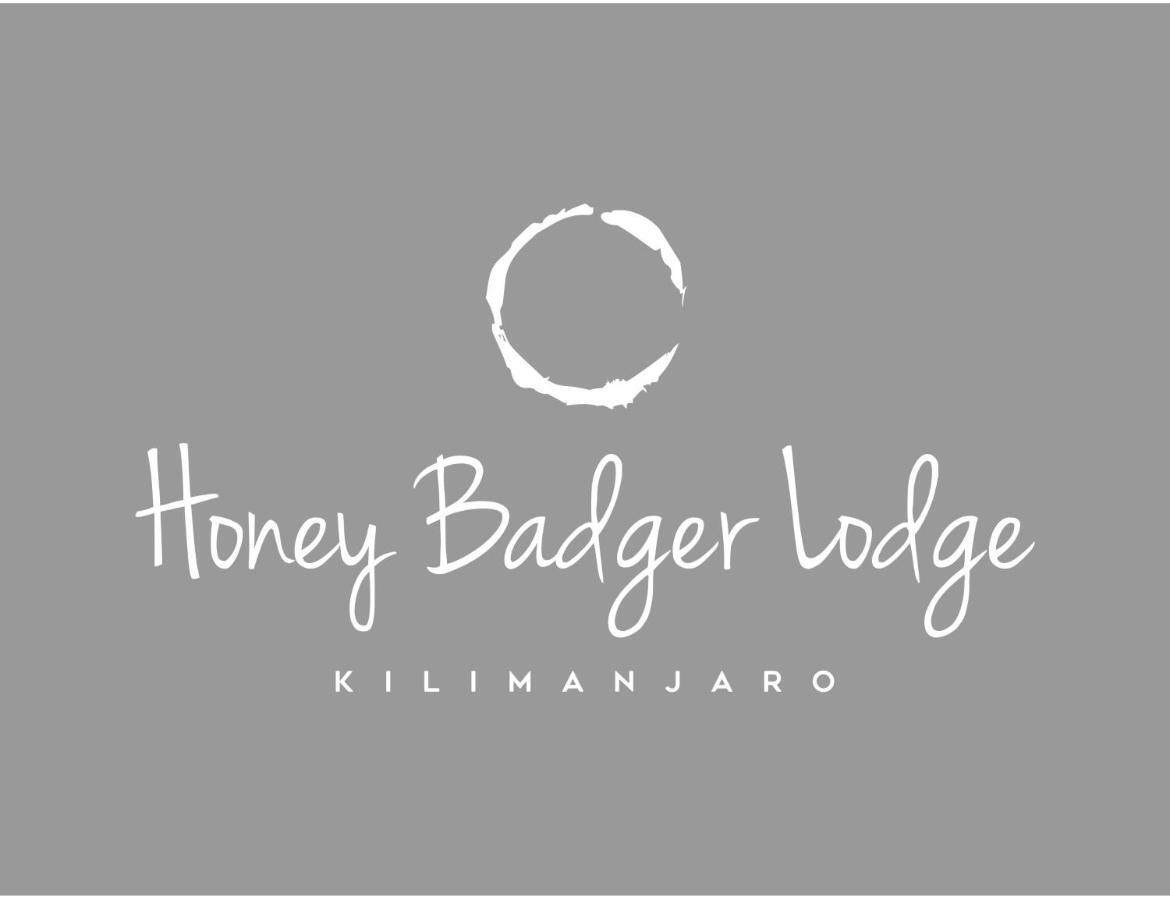 Honey Badger Lodge Moshi Eksteriør bilde